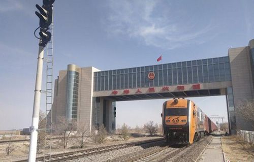 For the first time, Chinese railway freight cars go abroad with the 'wheel-changing' method