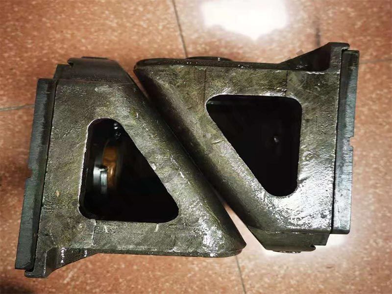 Railway bogie friction wedge