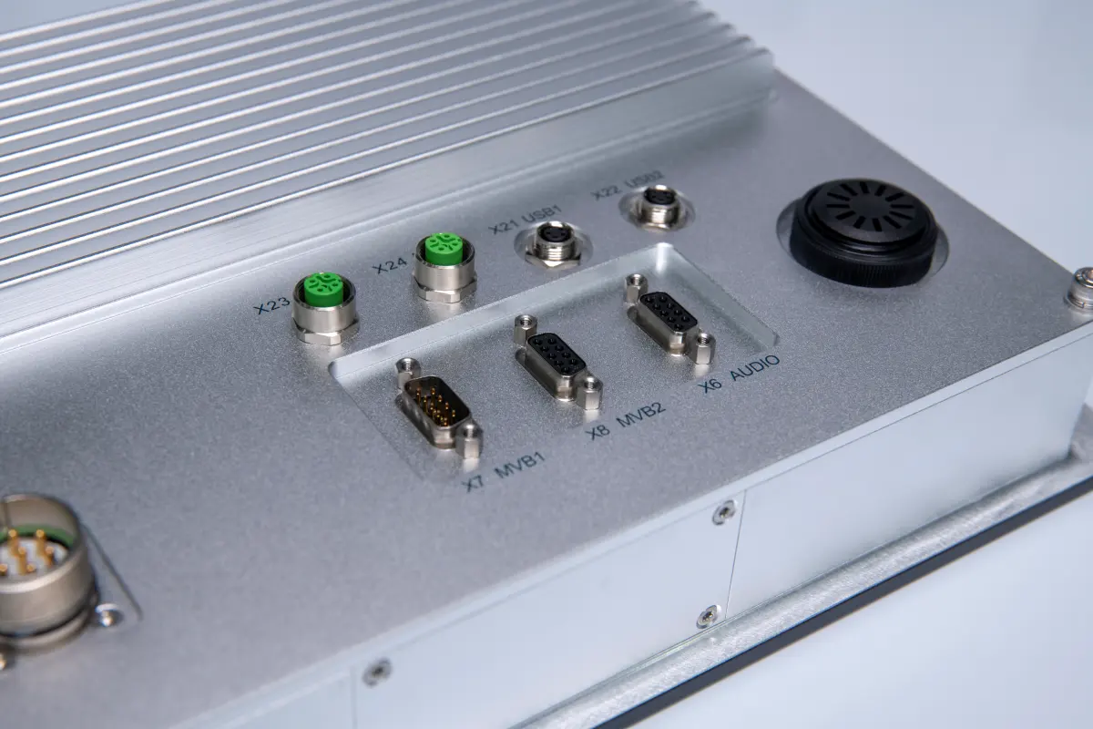 10.4-inch Multifunctional Terminals DMI of TCMS